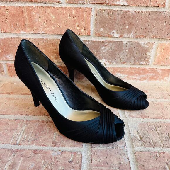 Adrianna Papell Boutique Shoes - Adrianna Papell Boutique Black Heels Size 10